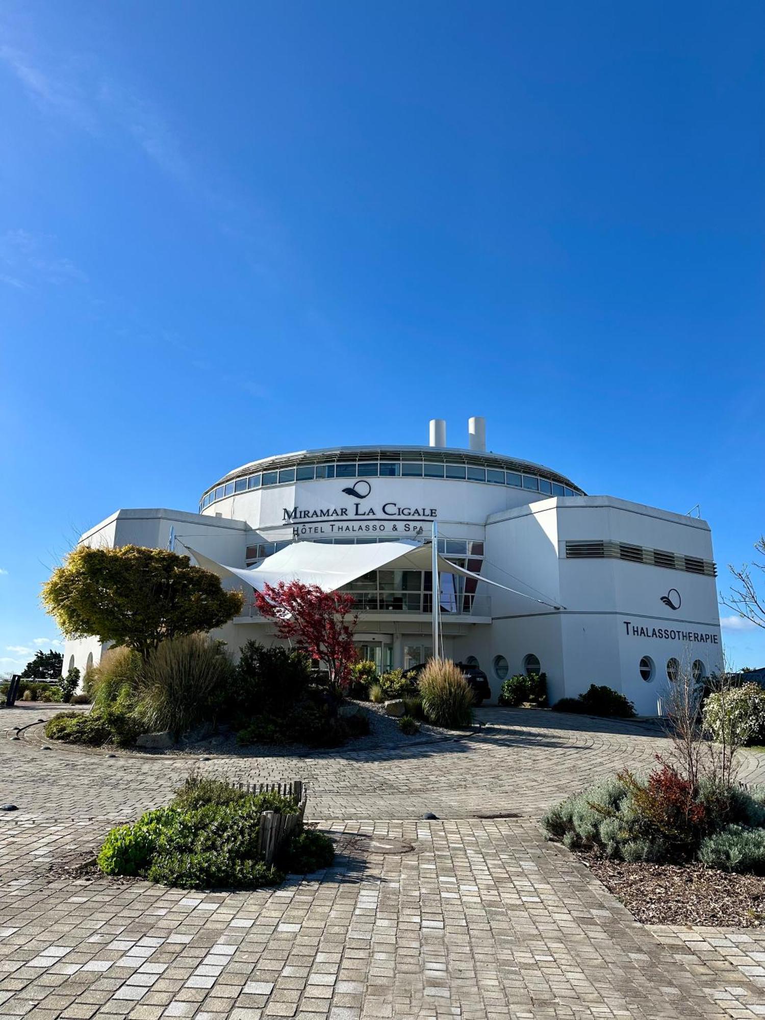 Miramar La Cigale Hotel Thalasso & Spa Arzon Exterior foto